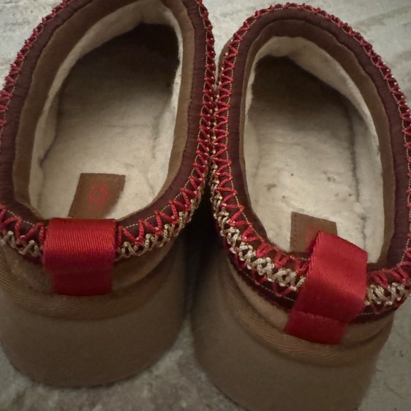 UGG Tazz platform slip ons - Picture 6 of 7